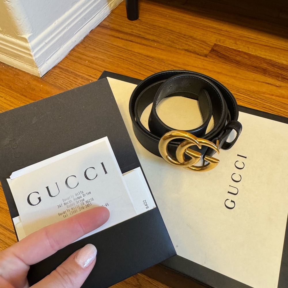 Gucci Black Leather Belt with Gold Accent